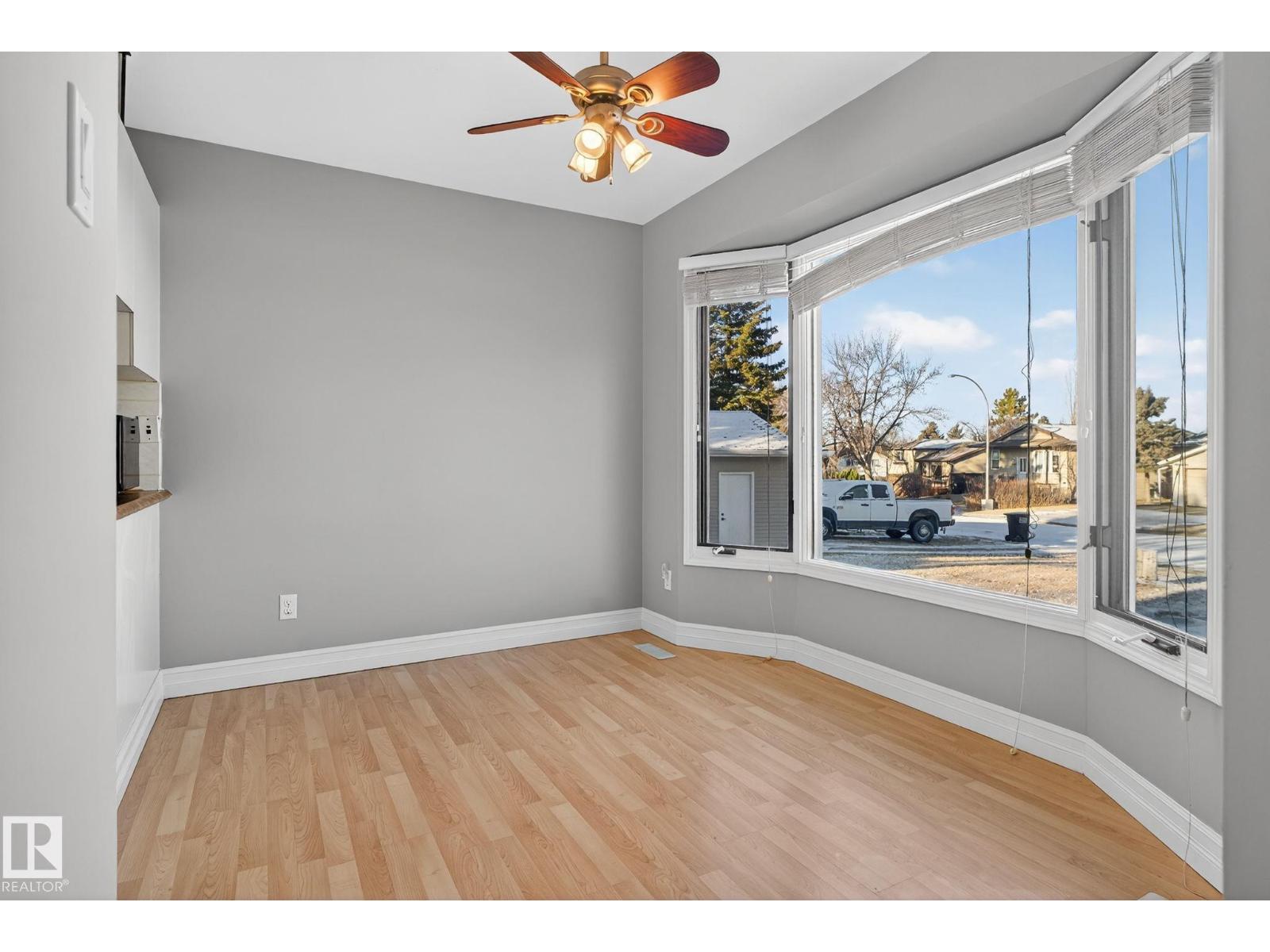 4111 32 Av Nw, Edmonton, Alberta  T6L 3W6 - Photo 23 - E4466380