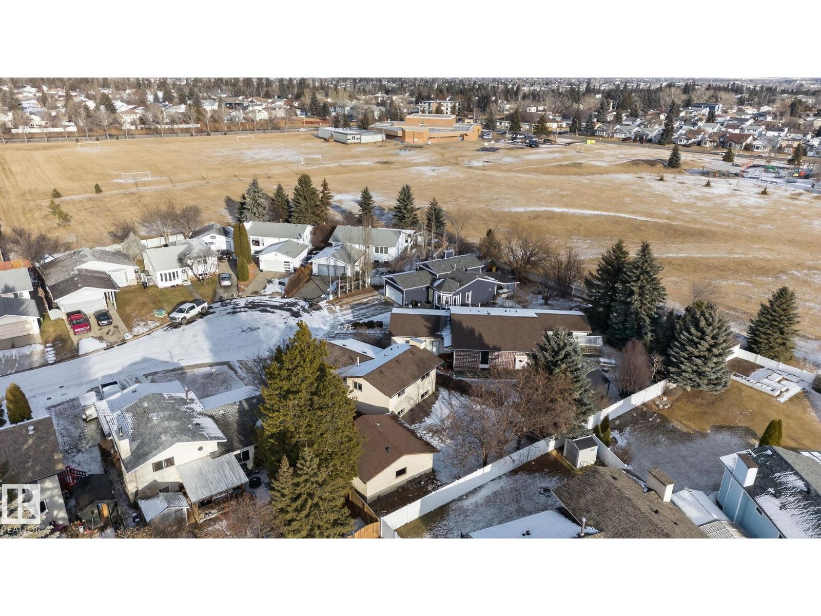 4111 32 Av Nw, Edmonton, Alberta  T6L 3W6 - Photo 5 - E4466380