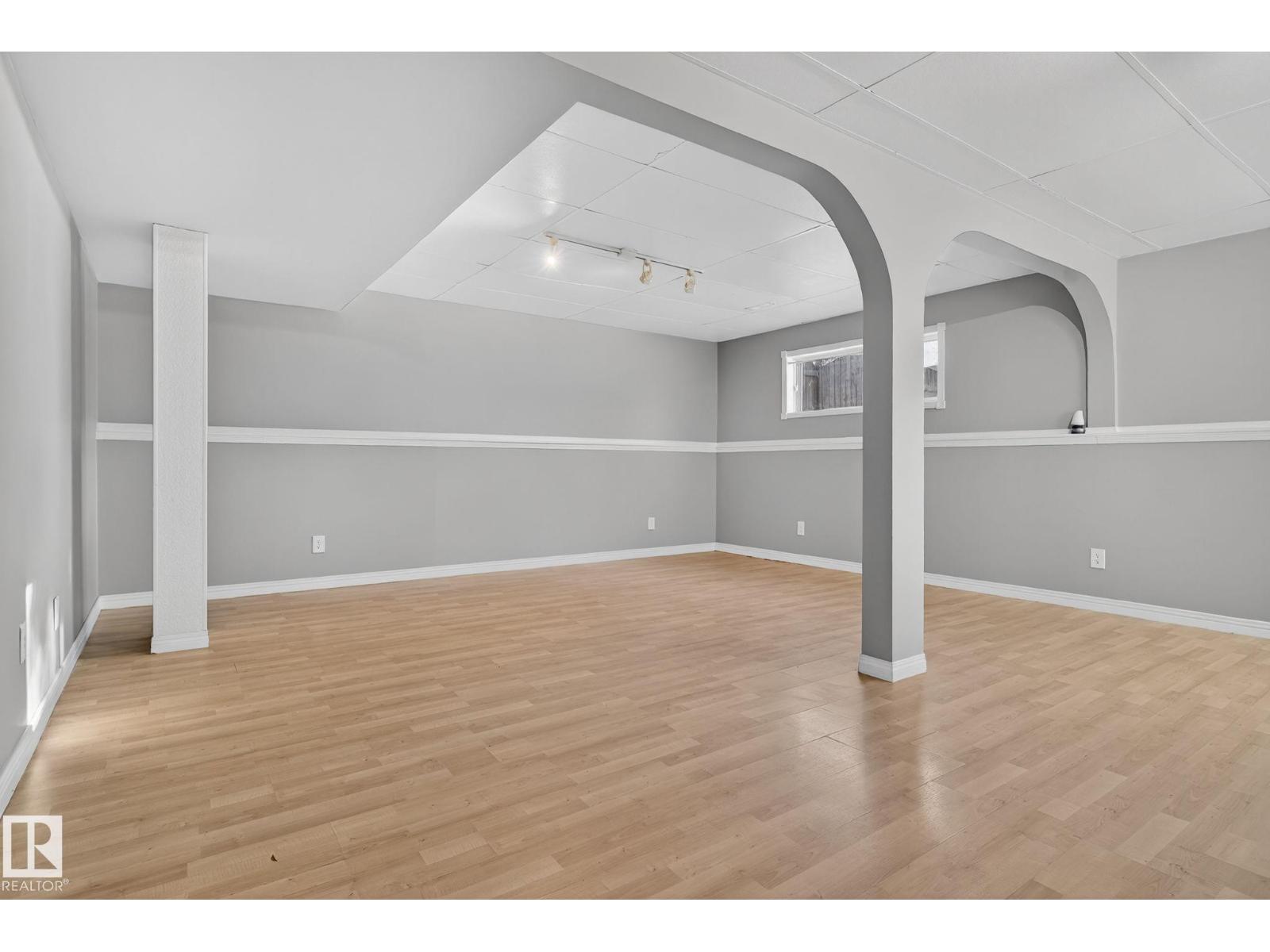 4111 32 Av Nw, Edmonton, Alberta  T6L 3W6 - Photo 48 - E4466380