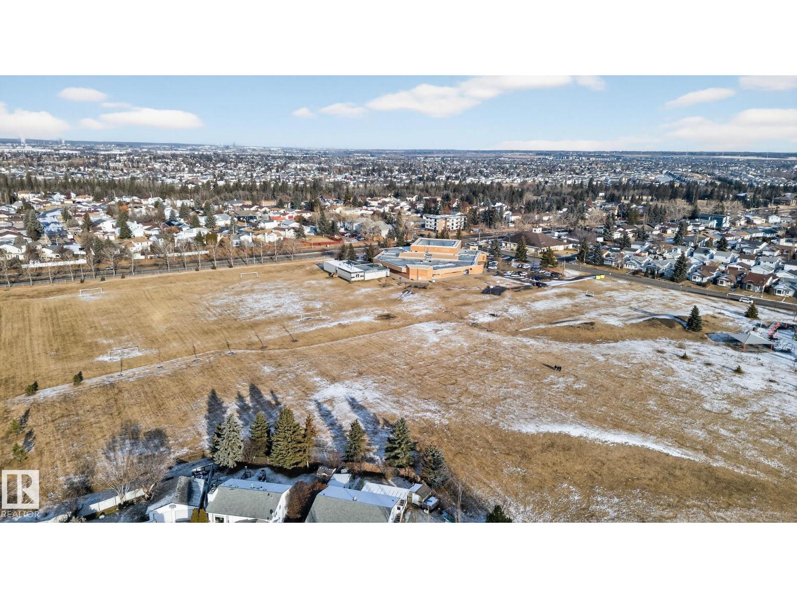 4111 32 Av Nw, Edmonton, Alberta  T6L 3W6 - Photo 11 - E4466380
