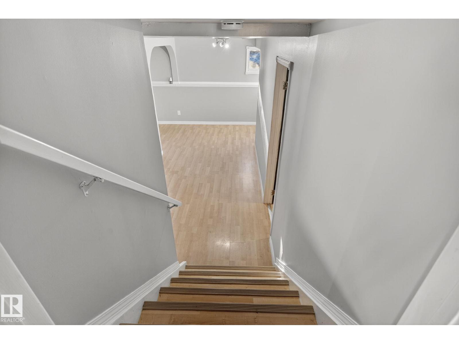 4111 32 Av Nw, Edmonton, Alberta  T6L 3W6 - Photo 47 - E4466380