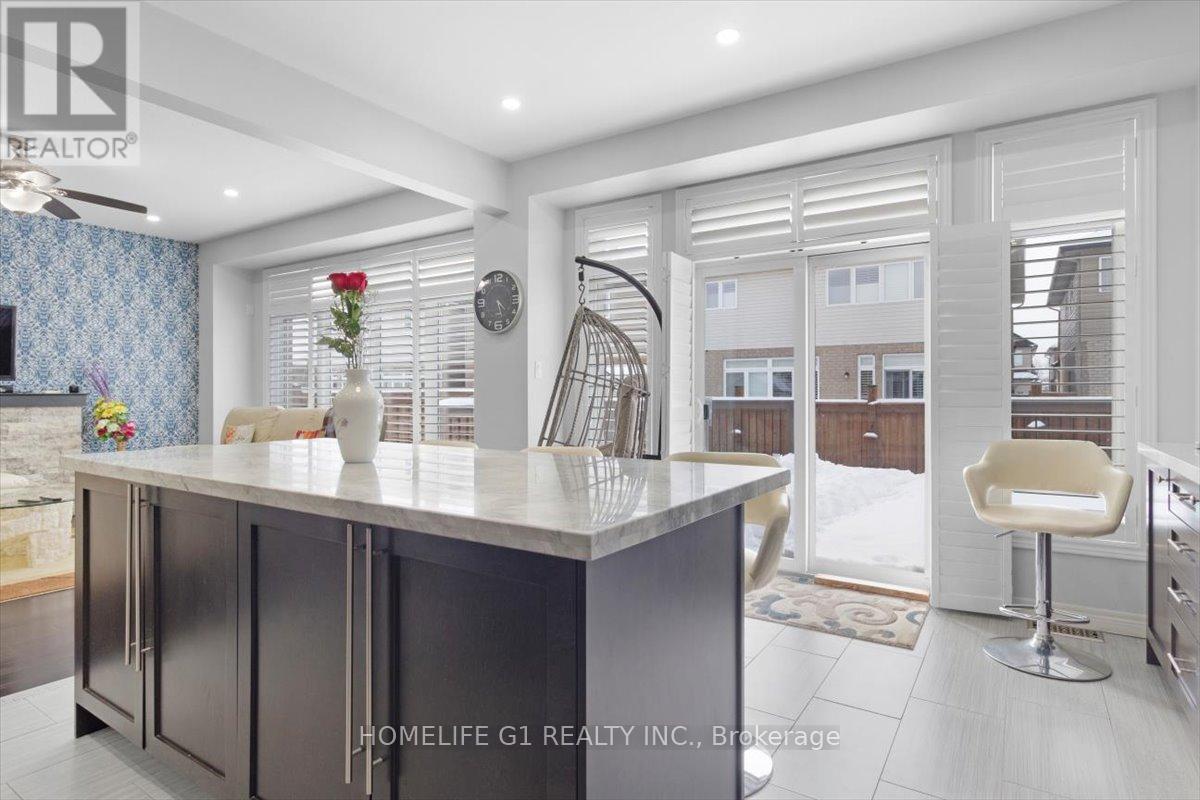 16 Weathering Heights, Hamilton, Ontario  L8J 0E7 - Photo 13 - X12568552