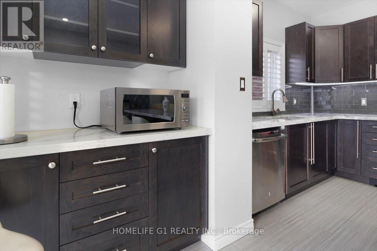 16 Weathering Heights, Hamilton, Ontario  L8J 0E7 - Photo 14 - X12568552