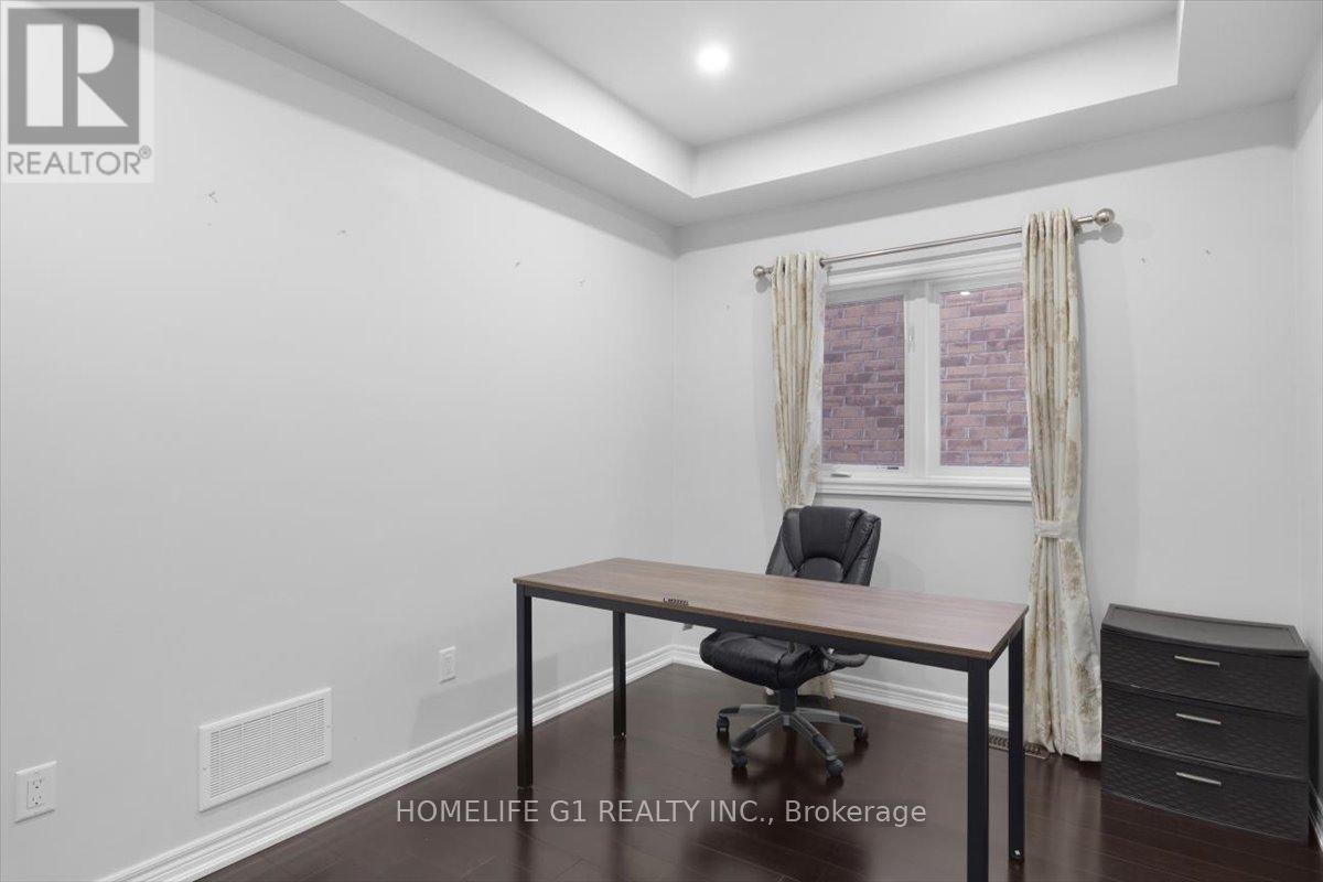 16 Weathering Heights, Hamilton, Ontario  L8J 0E7 - Photo 15 - X12568552