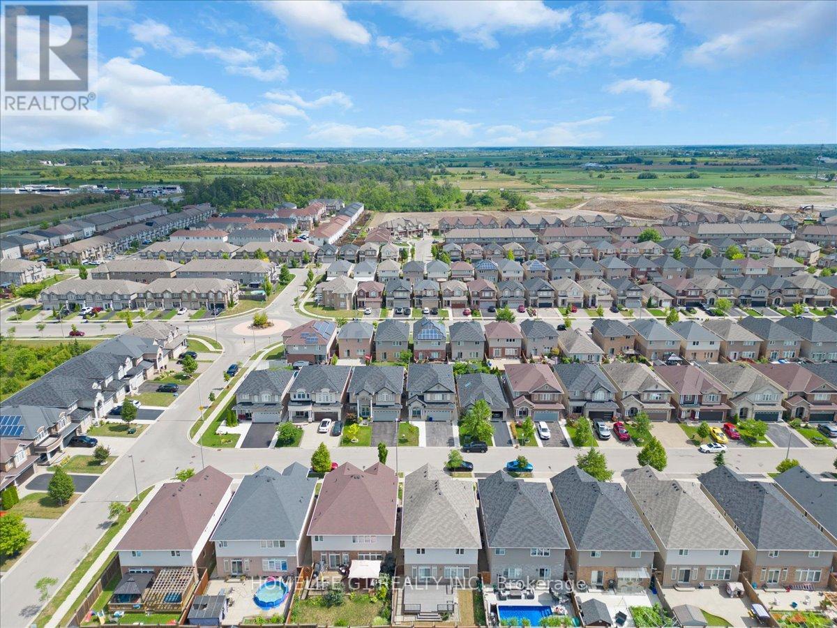 16 Weathering Heights, Hamilton, Ontario  L8J 0E7 - Photo 37 - X12568552