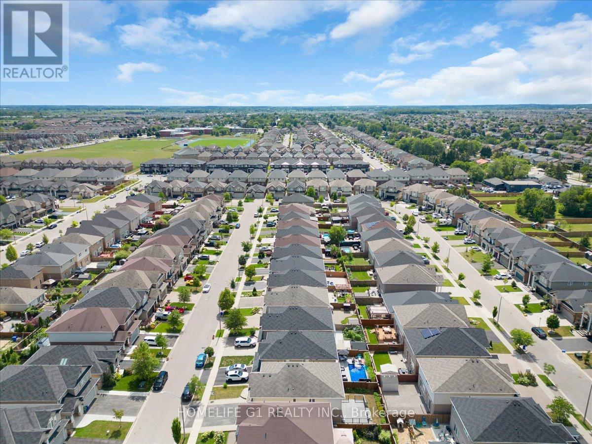 16 Weathering Heights, Hamilton, Ontario  L8J 0E7 - Photo 41 - X12568552