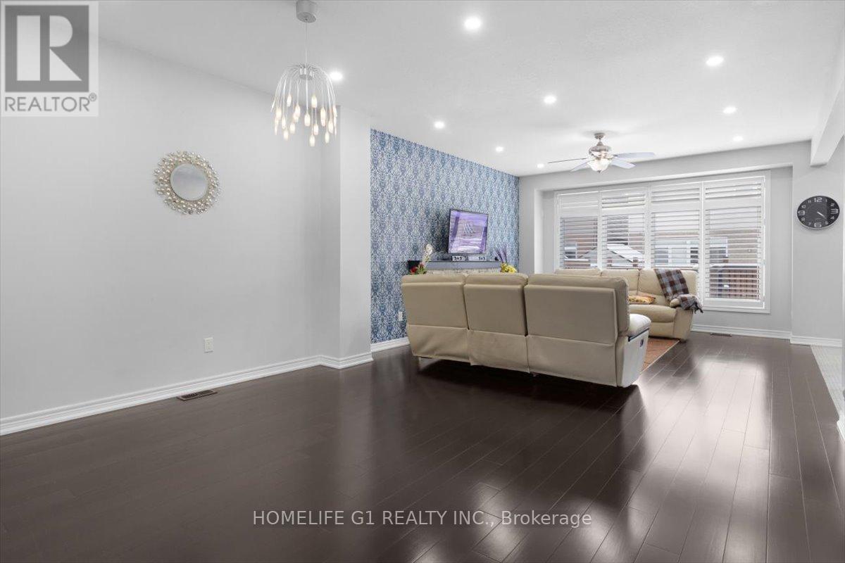 16 Weathering Heights, Hamilton, Ontario  L8J 0E7 - Photo 6 - X12568552