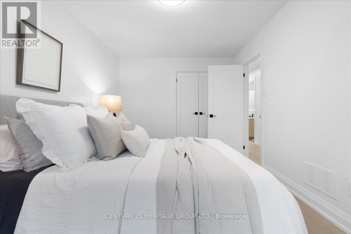 15 Mellenby Street, Hamilton, Ontario  L8J 1E6 - Photo 19 - X12568560