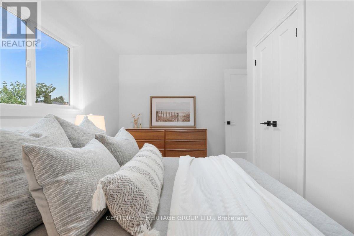 15 Mellenby Street, Hamilton, Ontario  L8J 1E6 - Photo 23 - X12568560