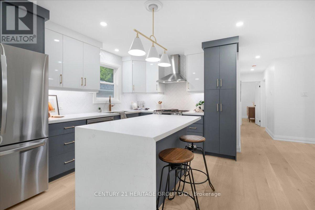 15 Mellenby Street, Hamilton, Ontario  L8J 1E6 - Photo 4 - X12568560