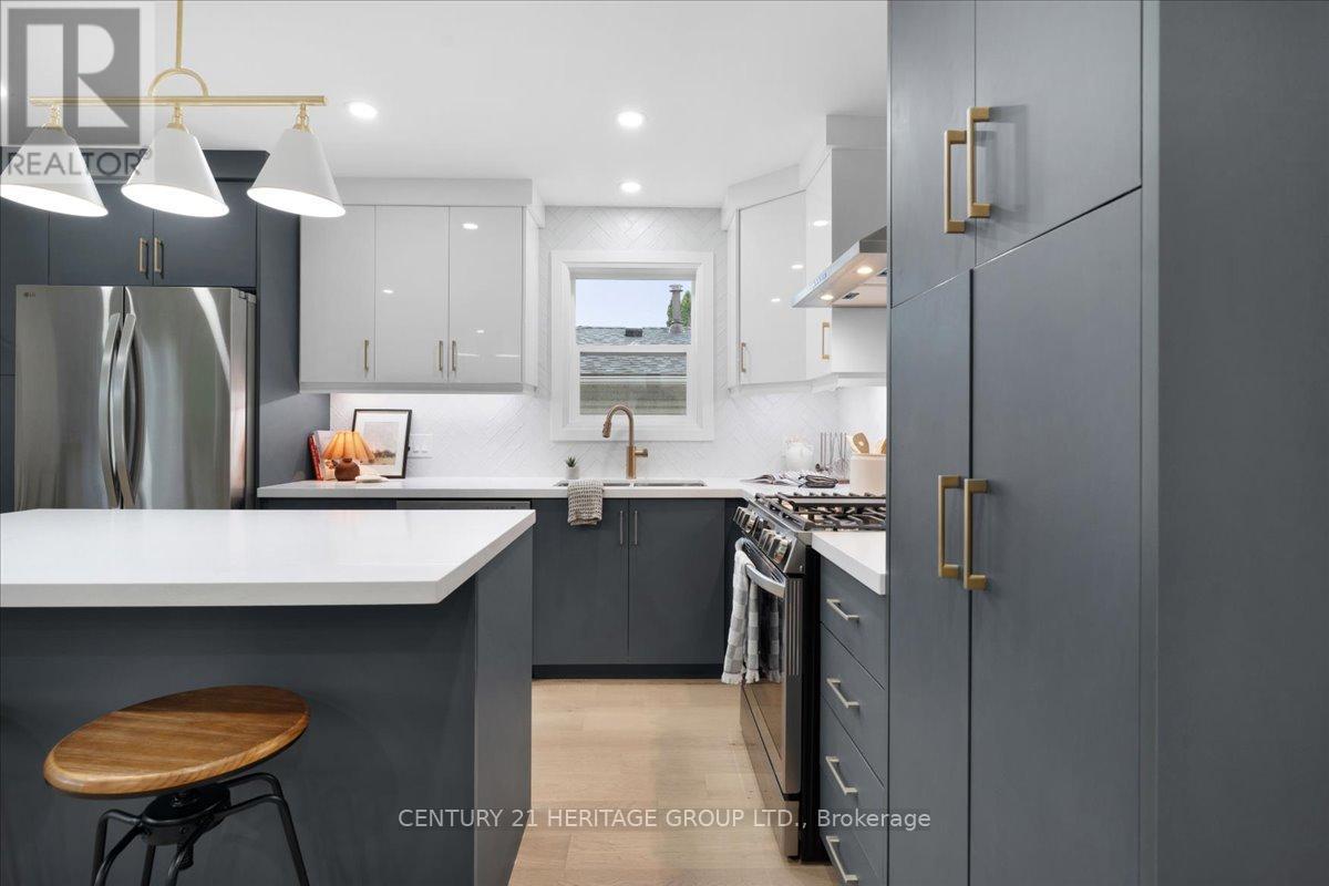 15 Mellenby Street, Hamilton, Ontario  L8J 1E6 - Photo 5 - X12568560