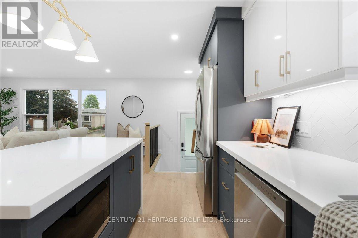 15 Mellenby Street, Hamilton, Ontario  L8J 1E6 - Photo 8 - X12568560