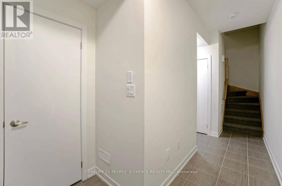 101 - 590 North Service Road, Hamilton, Ontario  L8E 0K5 - Photo 10 - X12568586