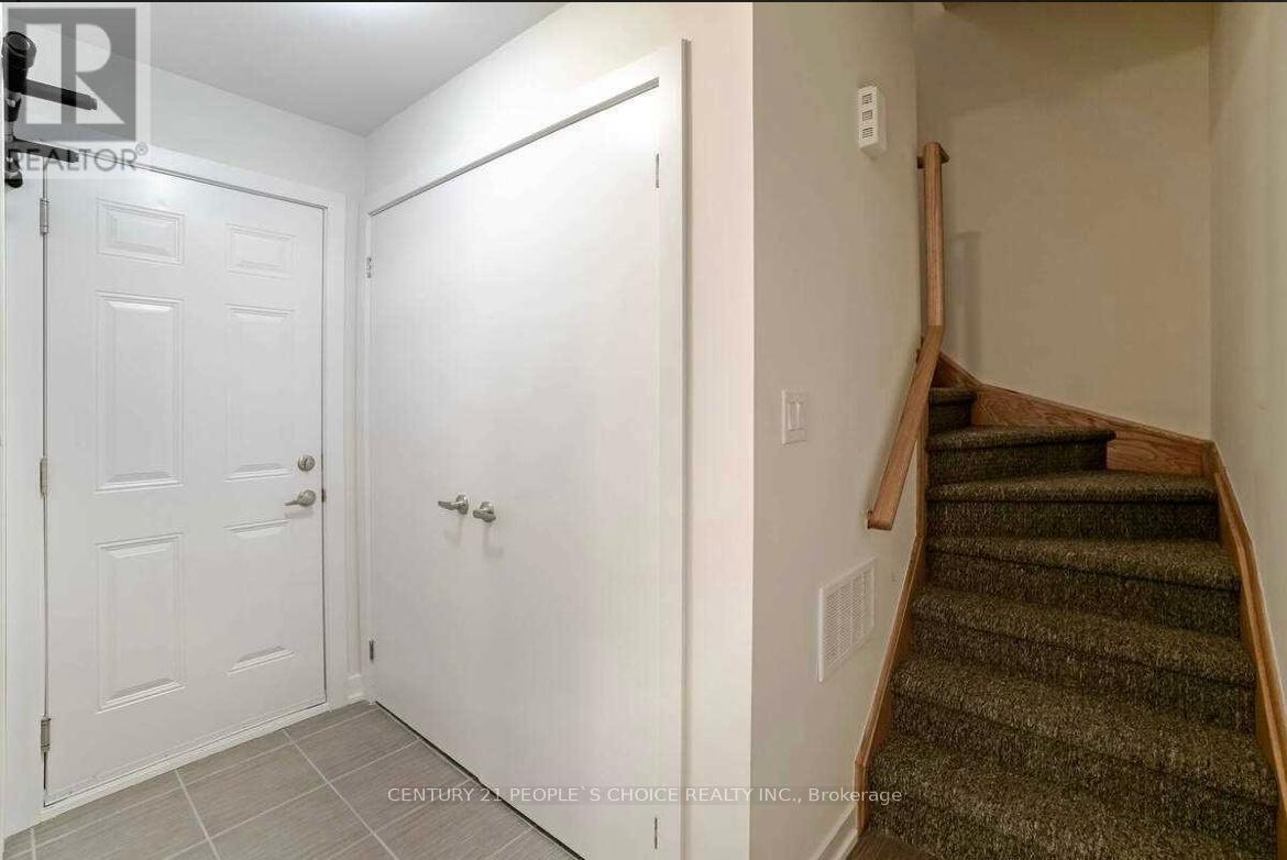 101 - 590 North Service Road, Hamilton, Ontario  L8E 0K5 - Photo 9 - X12568586