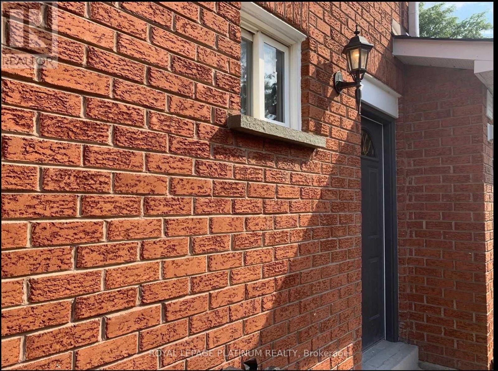 Legal Basement Apartment - 1540 Manorbrook Crt., Mississauga, Ontario  L5M 4A8 - Photo 25 - W12442628