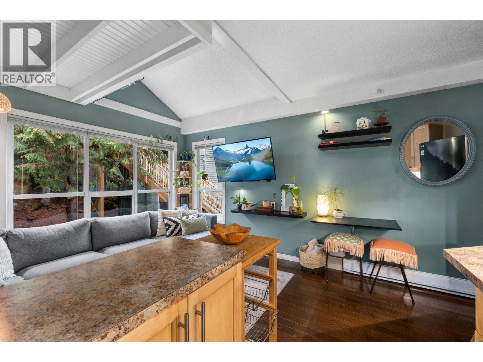 4 2126 Sarajevo Drive, Whistler, British Columbia  V8E 0B5 - Photo 2 - R3069440