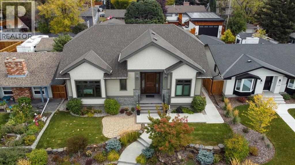 220 Parkwood Place Se, Calgary, Alberta  T2J 3X2 - Photo 3 - A2260780