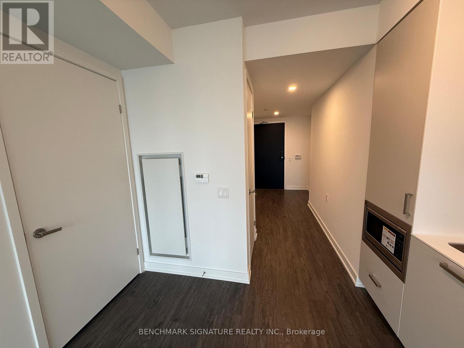 4016 - 88 Queen Street E, Toronto, Ontario  M5C 0B6 - Photo 3 - C12553060