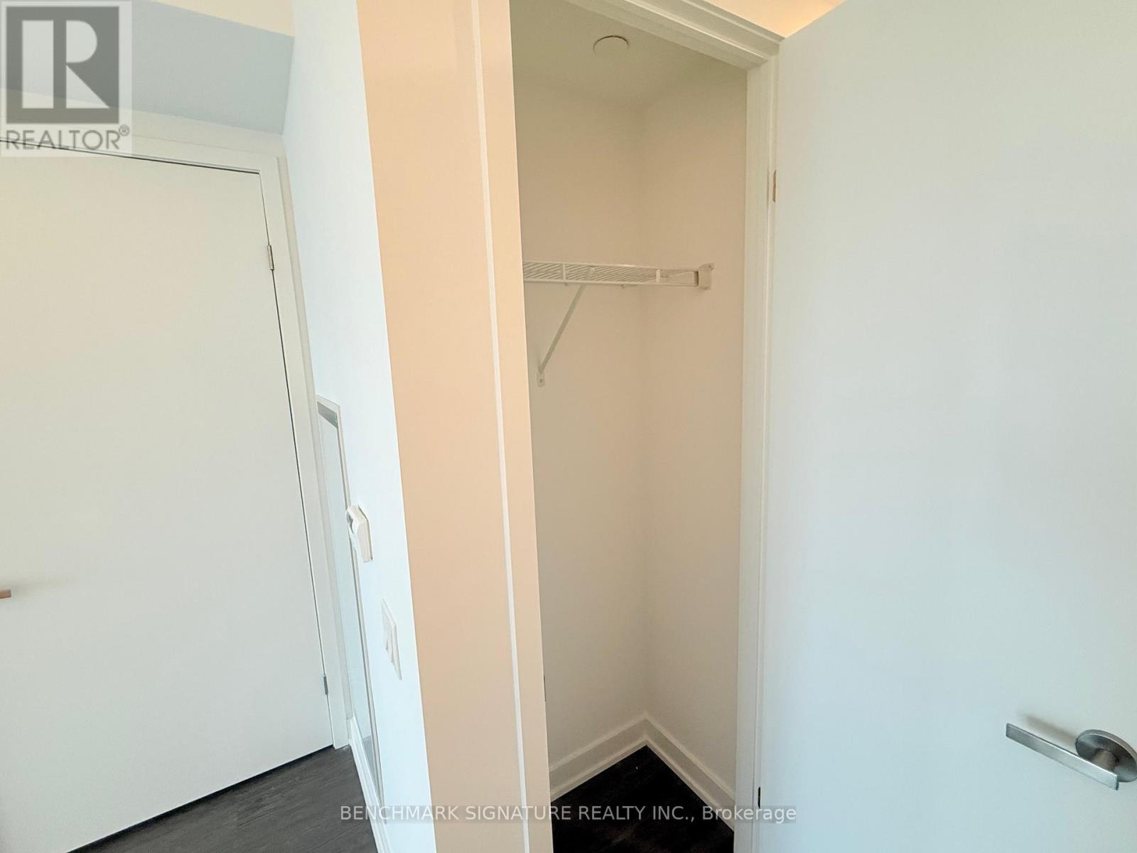 4016 - 88 Queen Street E, Toronto, Ontario  M5C 0B6 - Photo 4 - C12553060