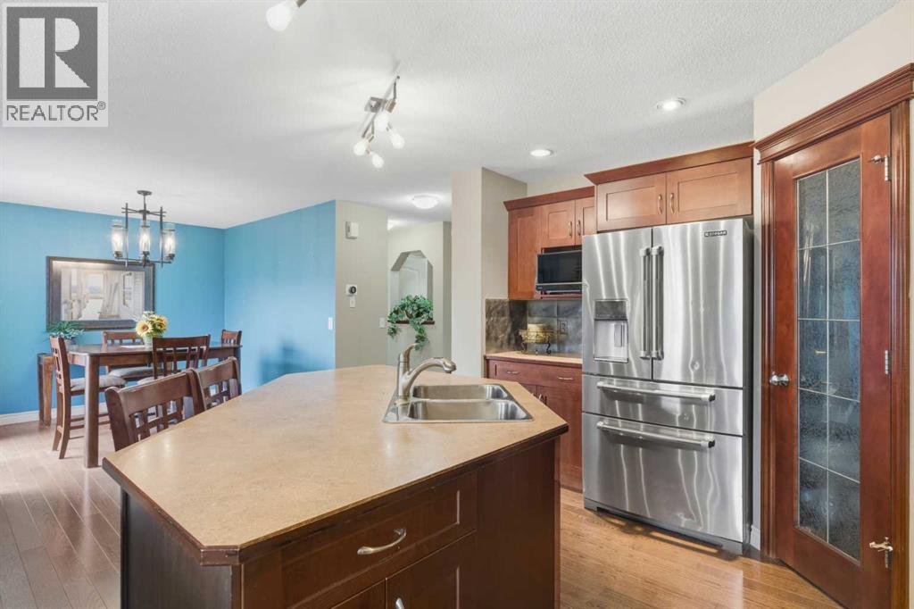 788 Luxstone Landing Sw, Airdrie, Alberta  T4B 3L1 - Photo 11 - A2263313