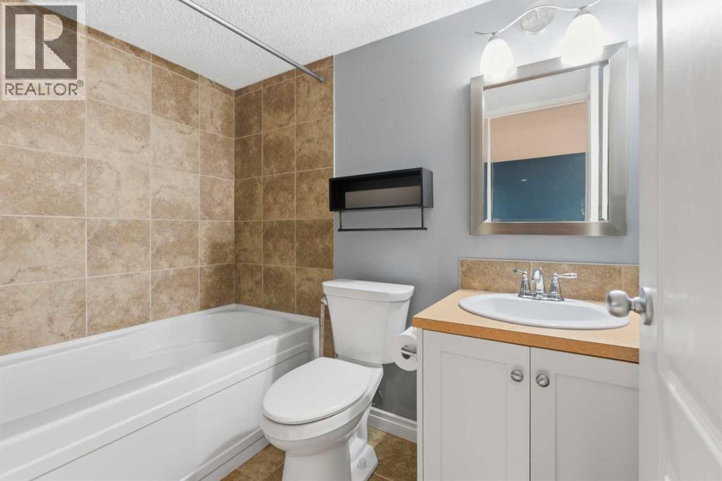 788 Luxstone Landing Sw, Airdrie, Alberta  T4B 3L1 - Photo 37 - A2263313