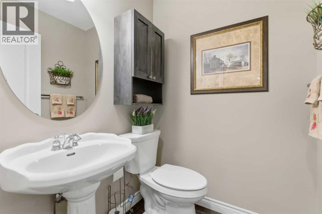 788 Luxstone Landing Sw, Airdrie, Alberta  T4B 3L1 - Photo 18 - A2263313