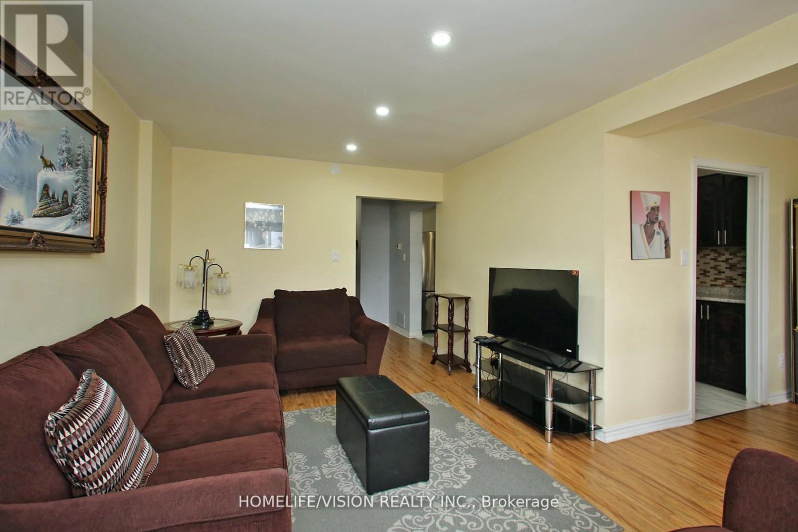 15 - 3430 Brandon Gate Drive, Mississauga, Ontario  L4T 3T4 - Photo 6 - W12468641