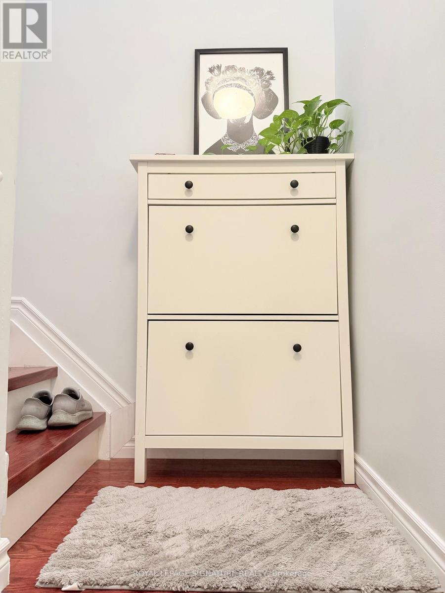 Upper - 490 Windermere Avenue, Toronto, Ontario M6S 3L6 - Photo 4 - W12568604