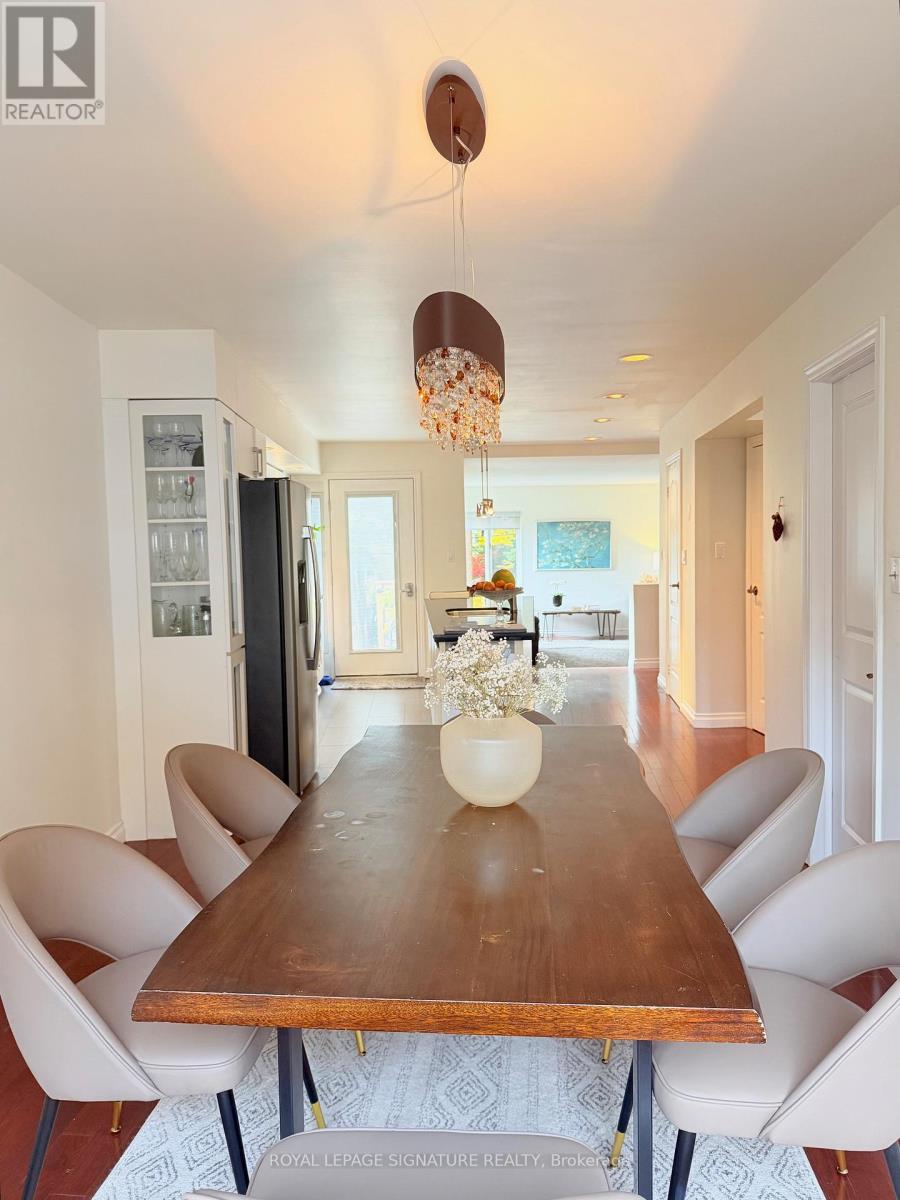 Upper - 490 Windermere Avenue, Toronto, Ontario M6S 3L6 - Photo 9 - W12568604