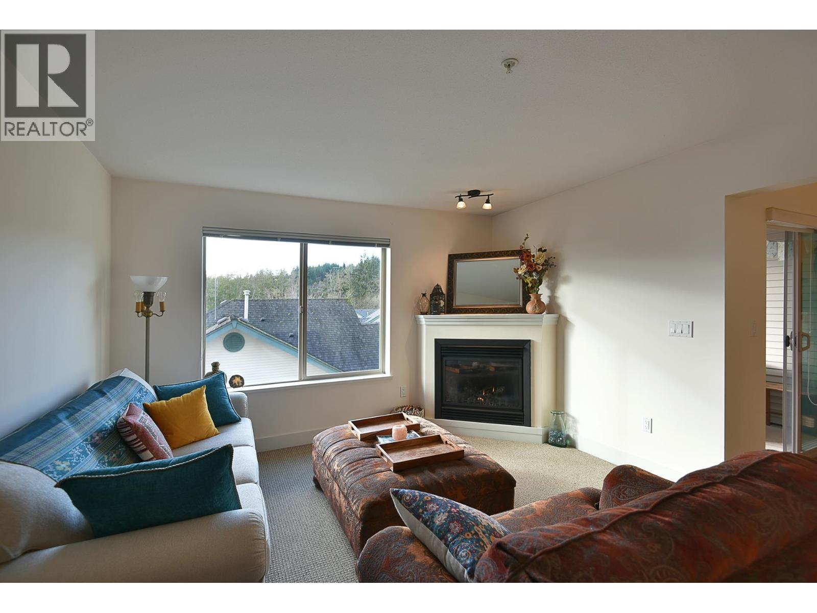 303 5711 Ebbtide Street, Sechelt, British Columbia  V7Z 0J5 - Photo 3 - R3069405