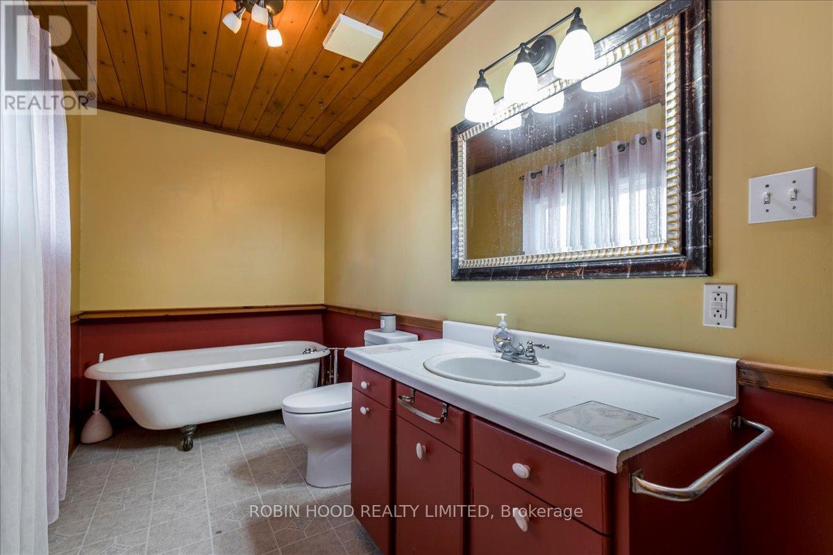 10 Lucy Street, Penetanguishene, Ontario  L9M 1K7 - Photo 20 - S12505974