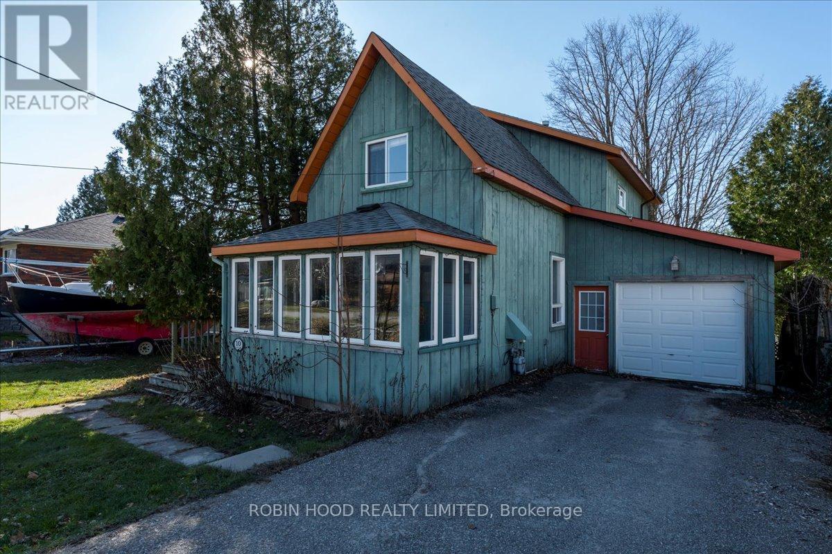 10 LUCY STREET, Penetanguishene, Ontario
