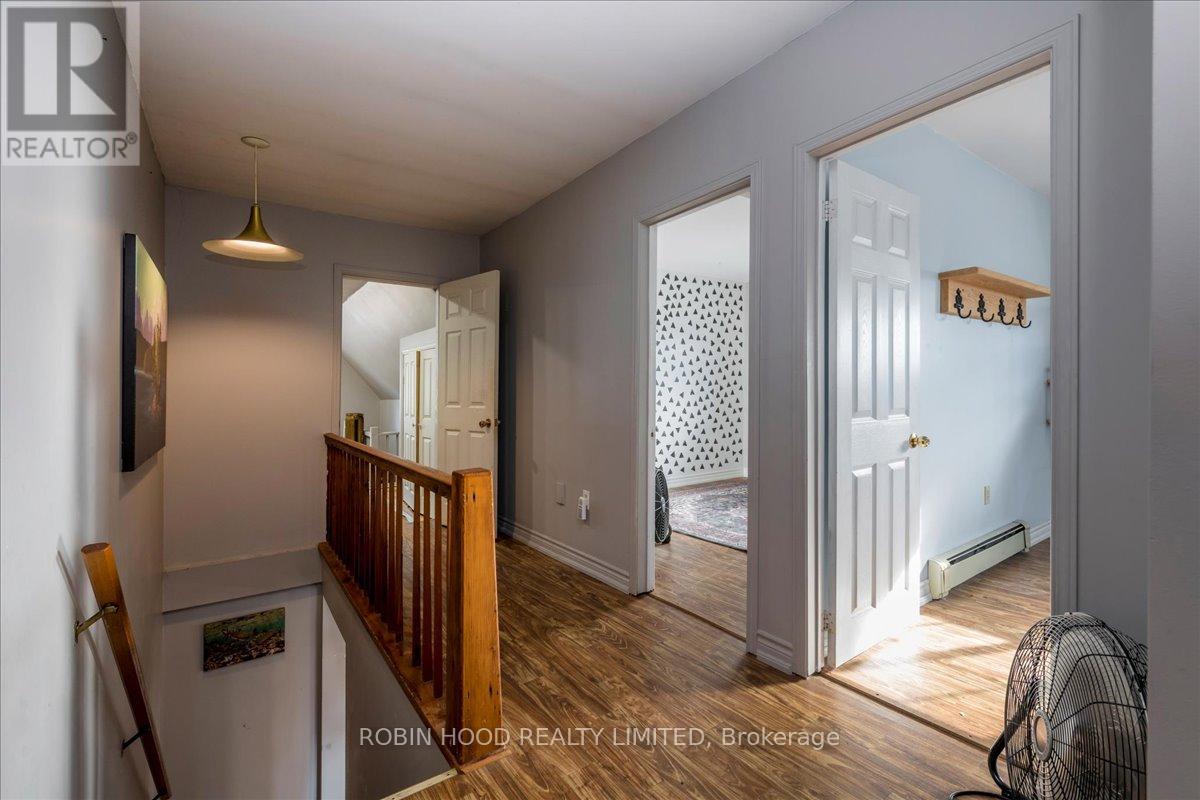 10 Lucy Street, Penetanguishene, Ontario  L9M 1K7 - Photo 17 - S12505974