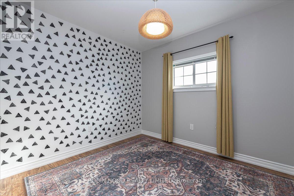 10 Lucy Street, Penetanguishene, Ontario  L9M 1K7 - Photo 19 - S12505974