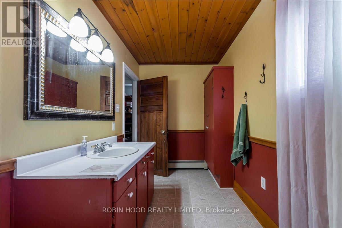 10 Lucy Street, Penetanguishene, Ontario  L9M 1K7 - Photo 21 - S12505974