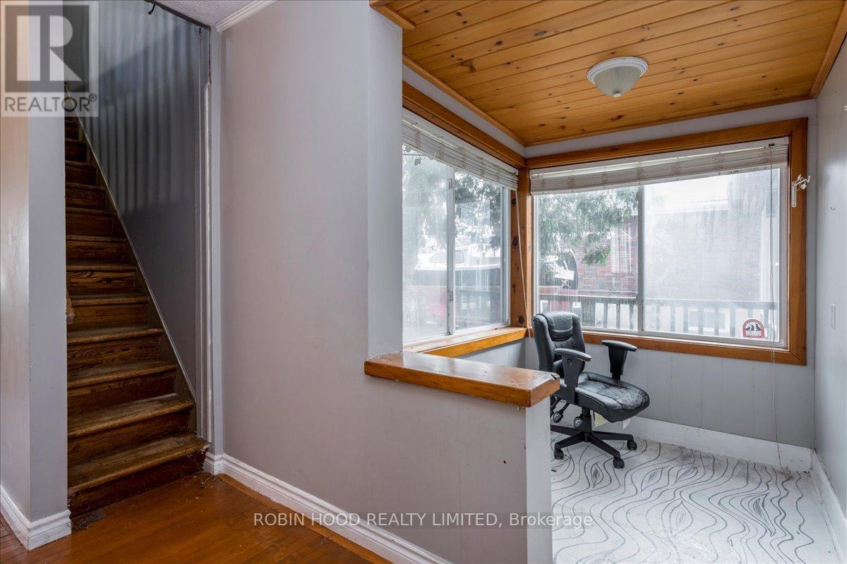 10 Lucy Street, Penetanguishene, Ontario  L9M 1K7 - Photo 6 - S12505974