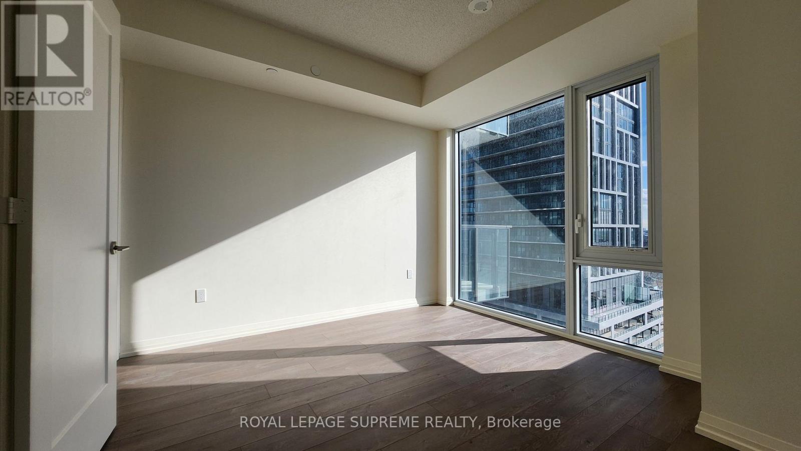 1005 - 27 Korda Gate, Vaughan, Ontario  L4K 0P6 - Photo 12 - N12568626