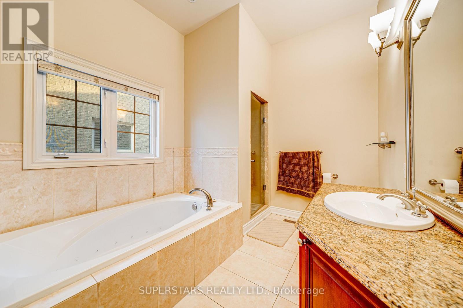 2 Chimenti Court, Markham, Ontario  L3R 9P9 - Photo 15 - N12568634
