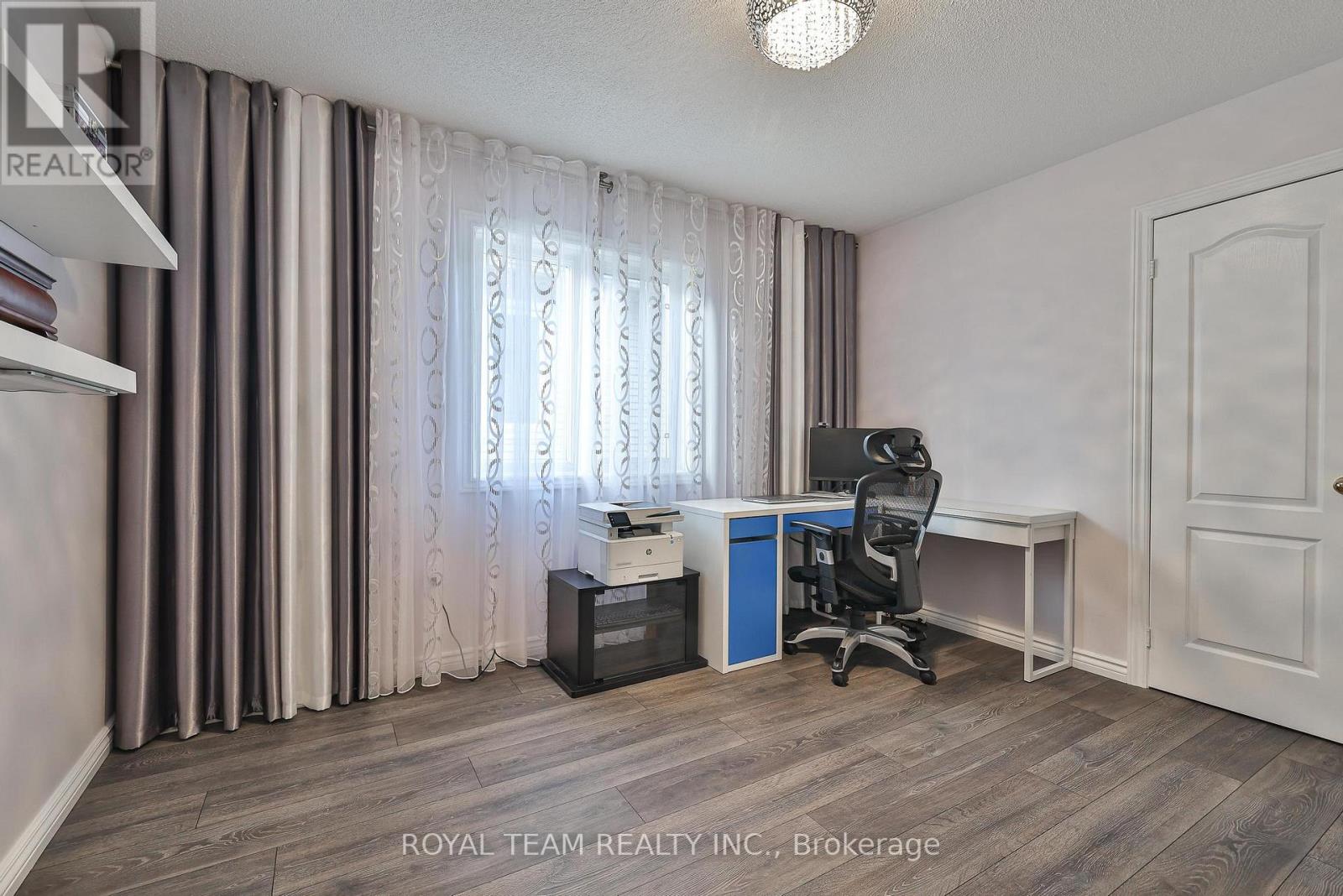 121 Professor Day Drive, Bradford West Gwillimbury (Bradford), Ontario L3Z 3B9 - Photo 25 - N12568680