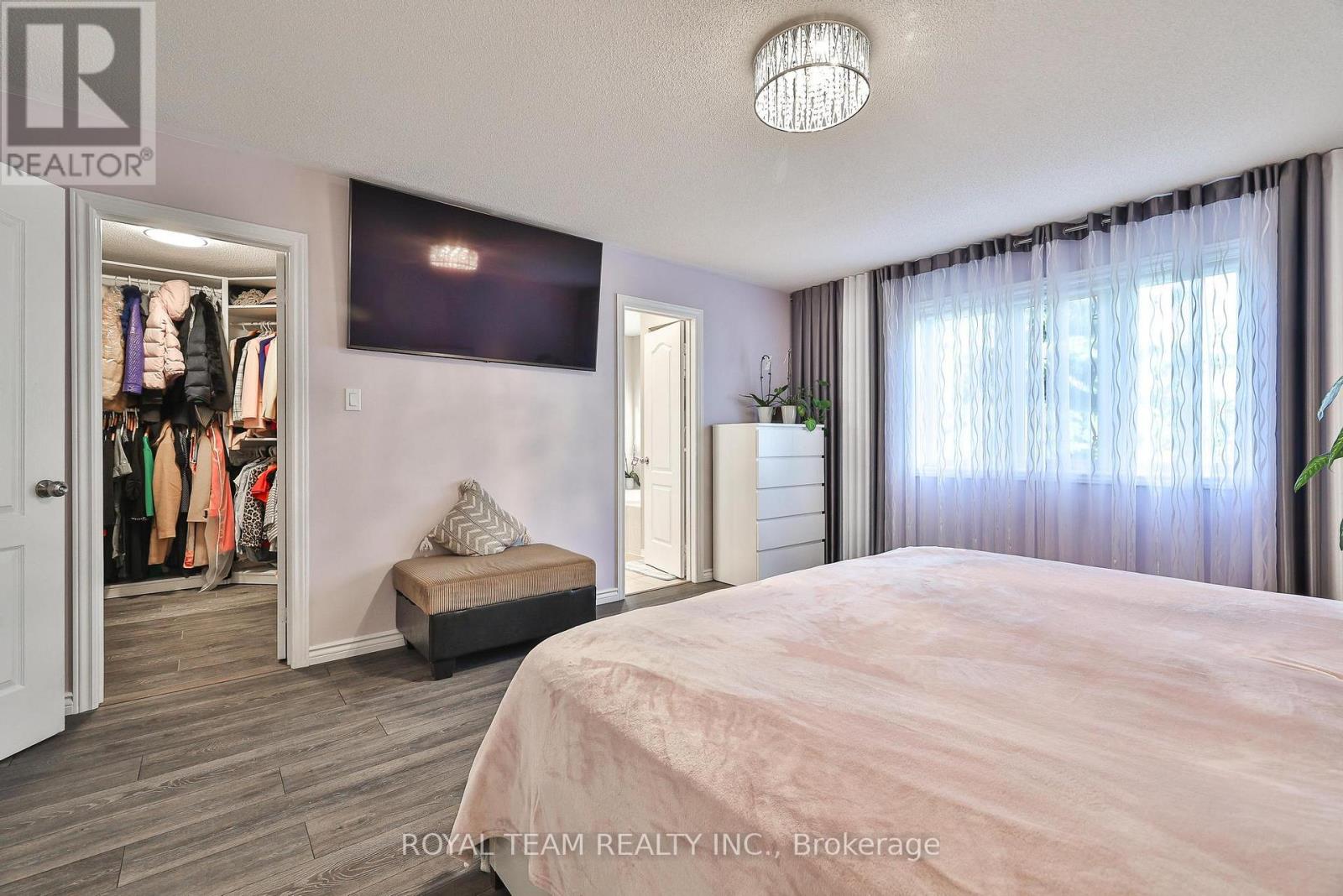 121 Professor Day Drive, Bradford West Gwillimbury (Bradford), Ontario L3Z 3B9 - Photo 32 - N12568680