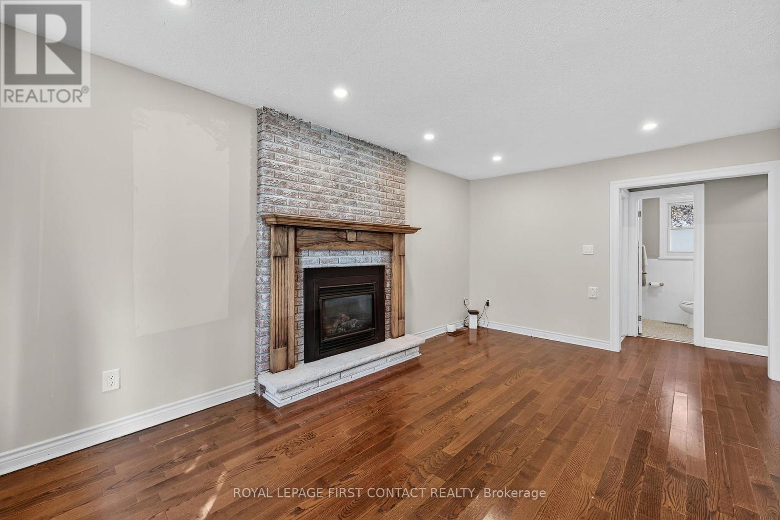 15 Rodney Street, Barrie, Ontario  L4M 4B5 - Photo 21 - S12568646