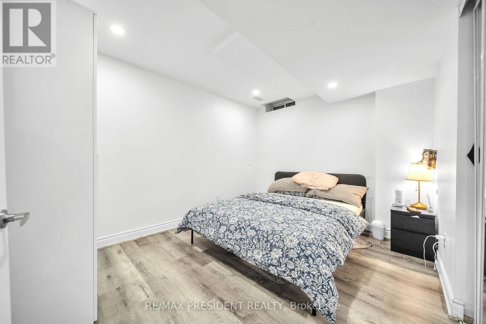 342 Panhellenic Drive, Mississauga, Ontario L5W 0B9 - Photo 22 - W12568628