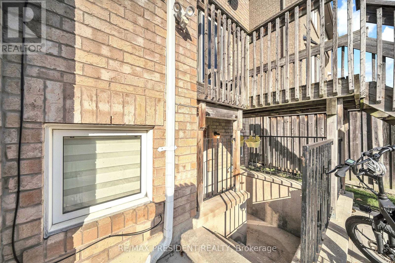 342 Panhellenic Drive, Mississauga, Ontario L5W 0B9 - Photo 36 - W12568628