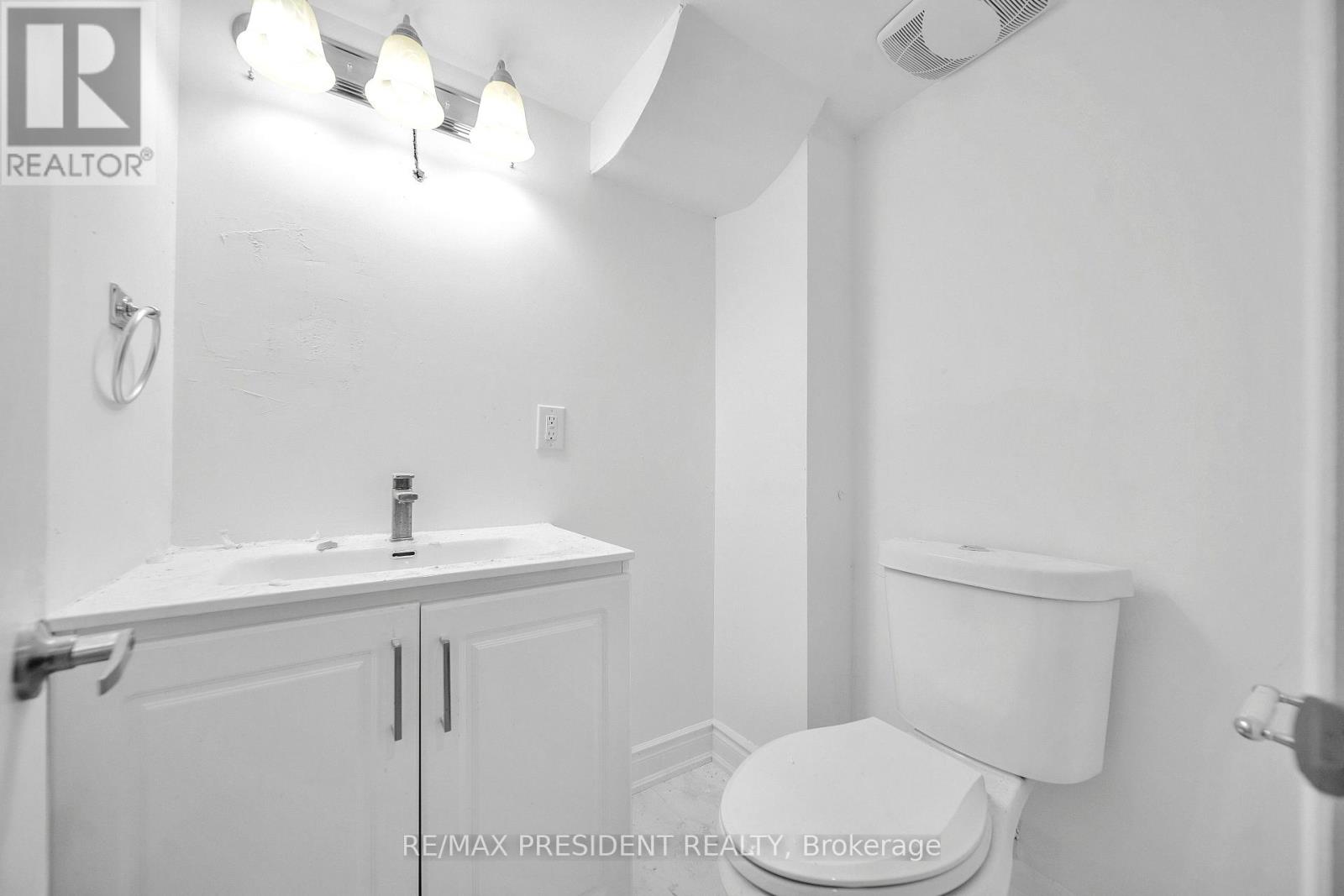 342 Panhellenic Drive, Mississauga, Ontario L5W 0B9 - Photo 41 - W12568628