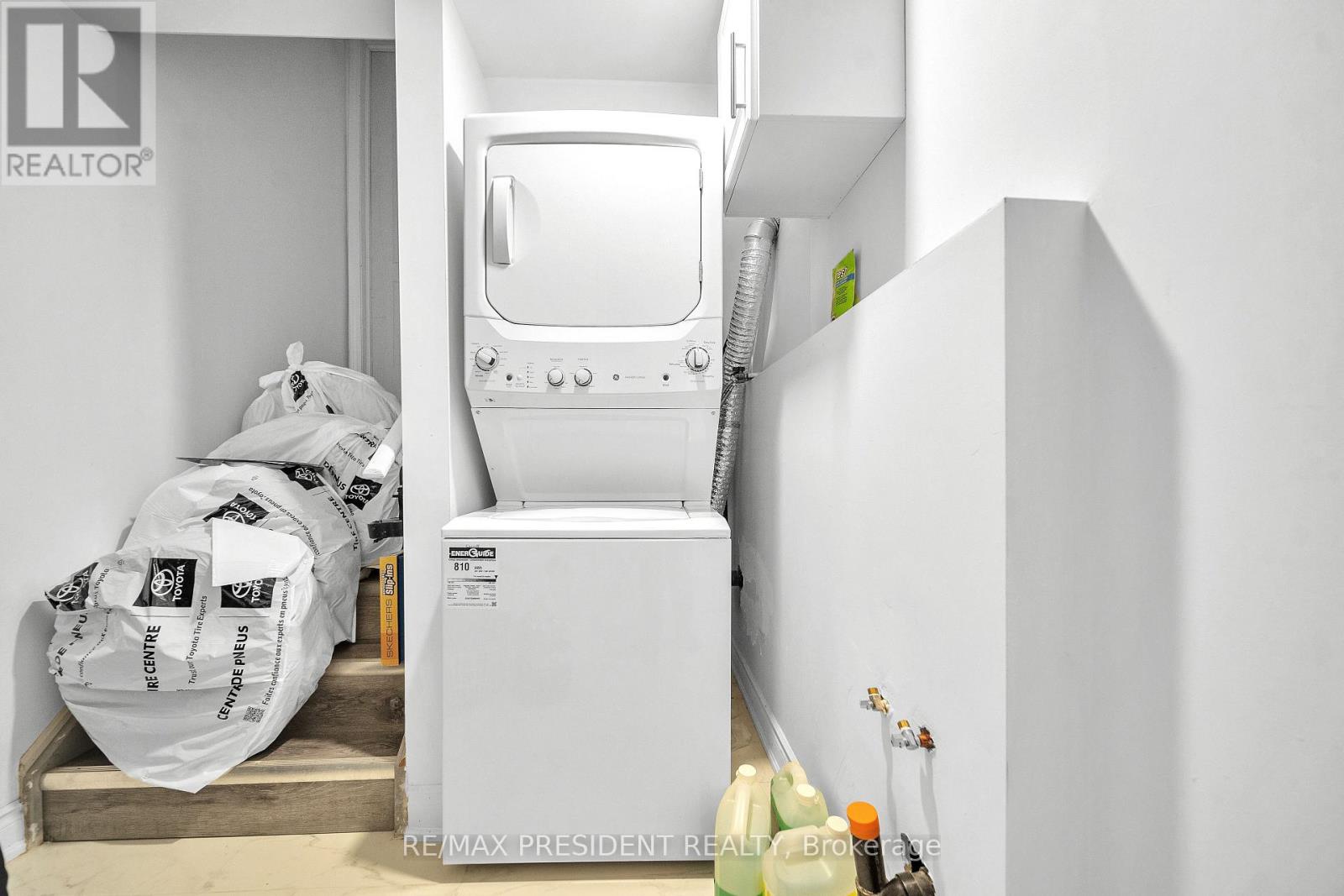 342 Panhellenic Drive, Mississauga, Ontario L5W 0B9 - Photo 42 - W12568628