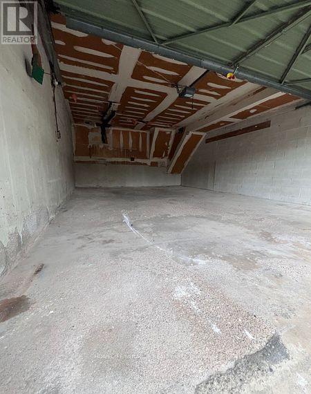 93 Greenbriar Road, Brampton, Ontario  L6S 2A4 - Photo 23 - W12568630