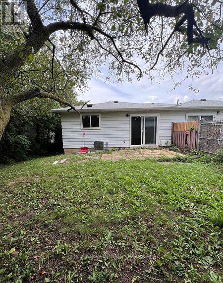 93 Greenbriar Road, Brampton, Ontario  L6S 2A4 - Photo 26 - W12568630