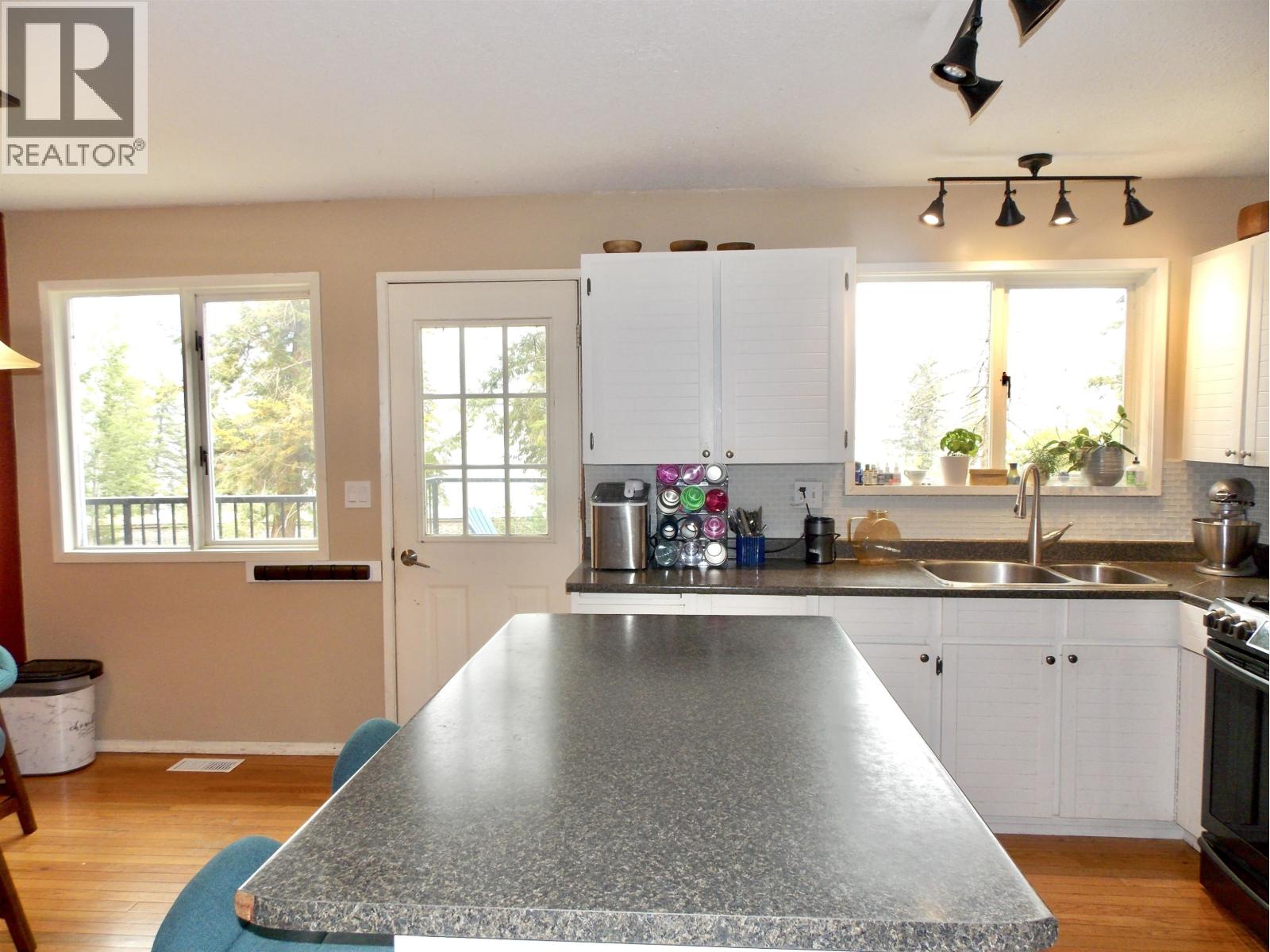 2116 Kinglet Road, Williams Lake, British Columbia  V2G 5G3 - Photo 5 - R3044510