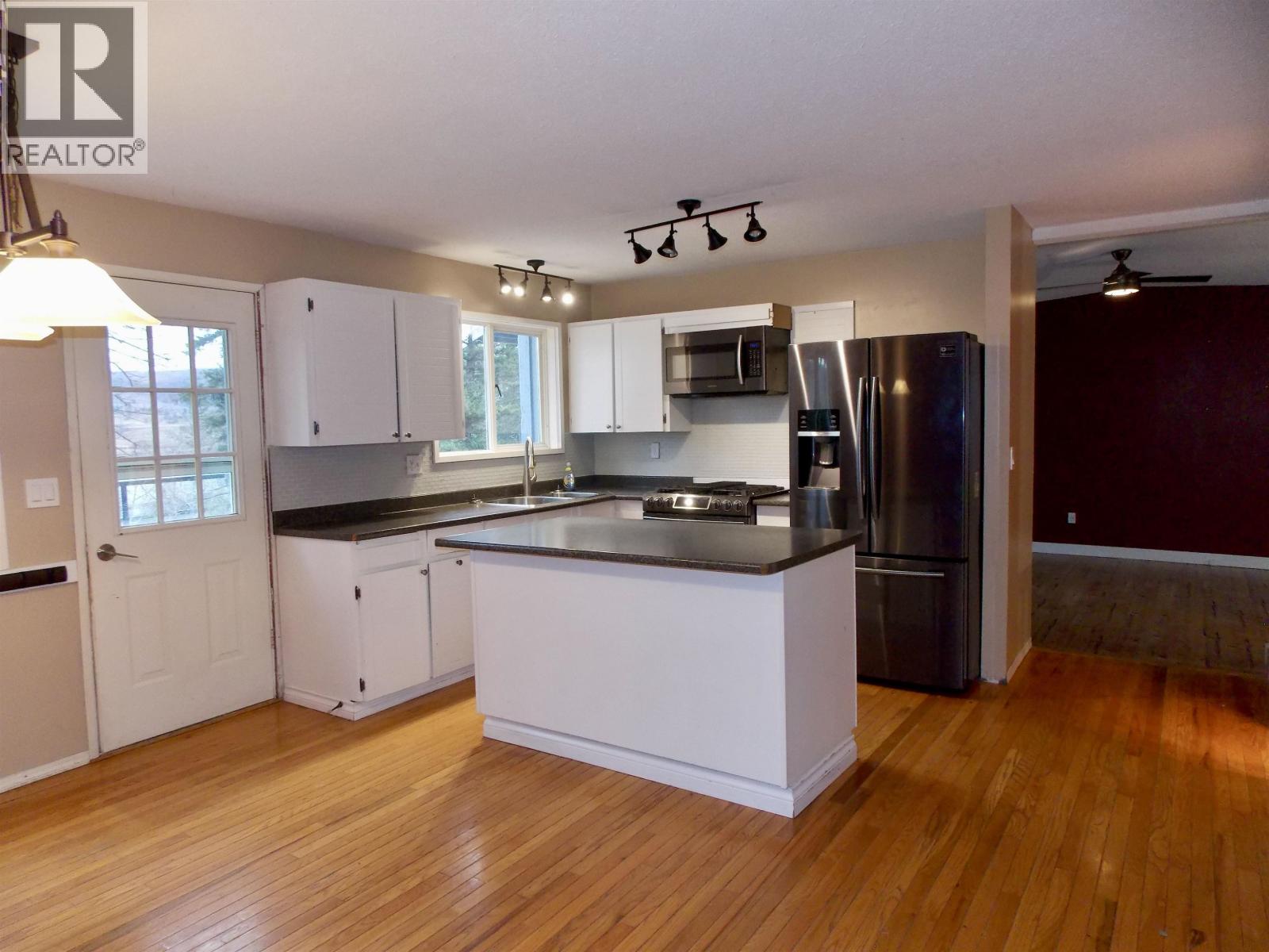 2116 Kinglet Road, Williams Lake, British Columbia  V2G 5G3 - Photo 2 - R3044510