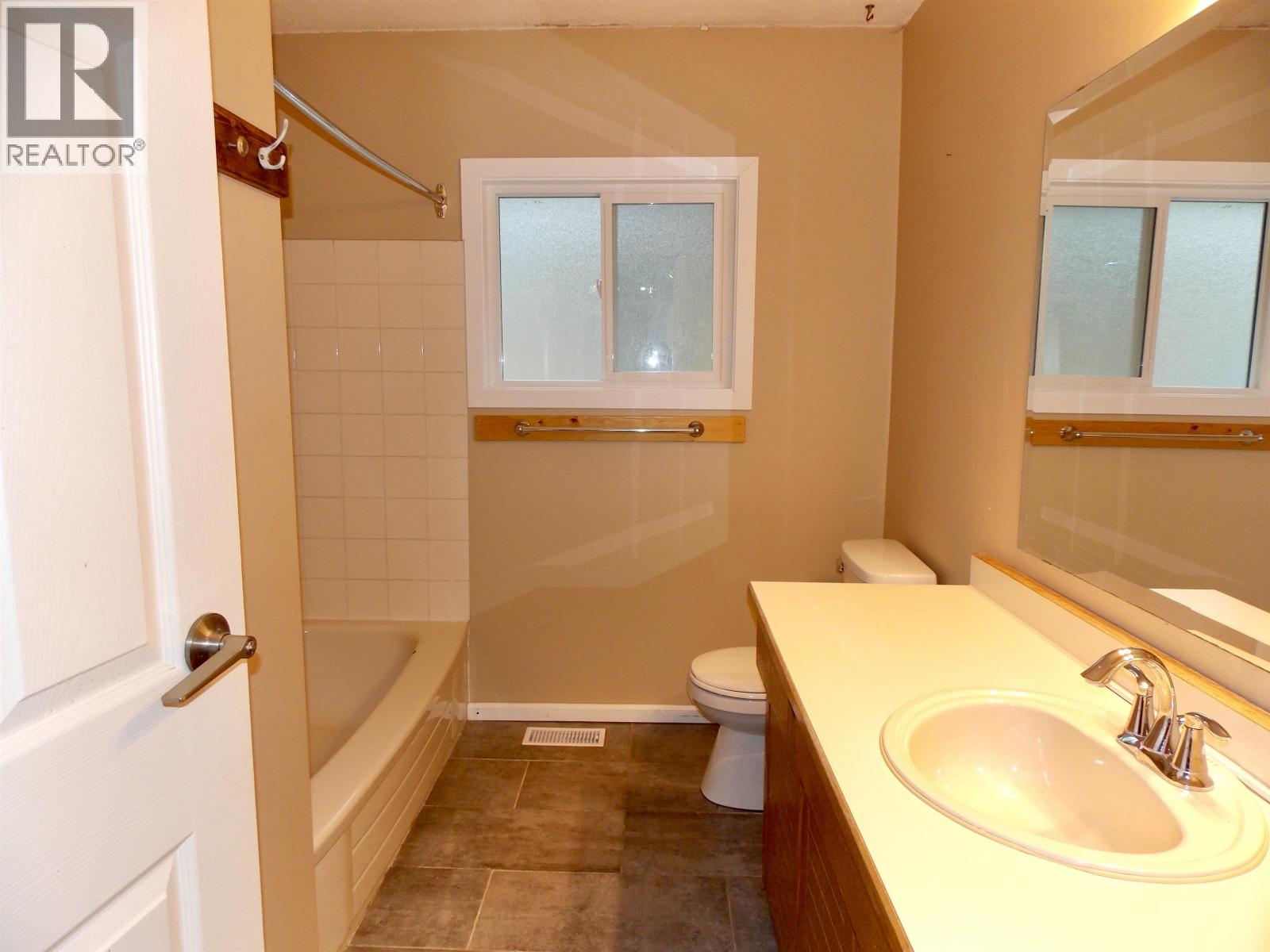 2116 Kinglet Road, Williams Lake, British Columbia  V2G 5G3 - Photo 12 - R3044510